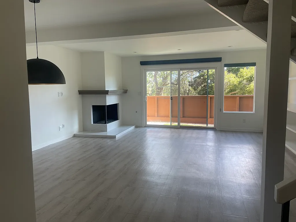 3 bed, 1560 sqft, $4,500 — Photo 1