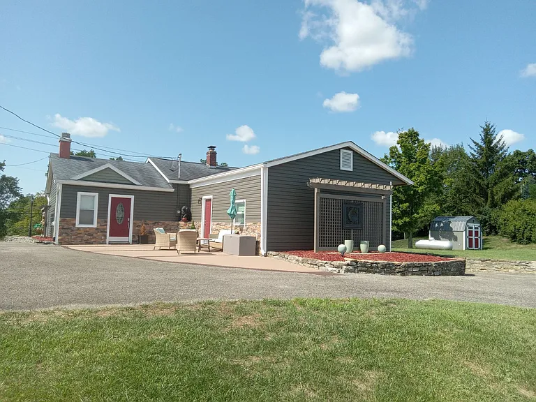 10788 Glenhurst Dr #B — Photo 2