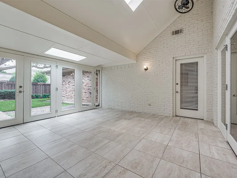 Sun room off kitchen and breakfast room