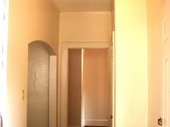 4th image of 1714 Belle Vue Way