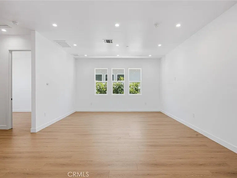 7645 Melvin Ave — Photo 4