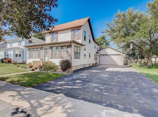 209 W 3rd St, Waunakee, WI 53597