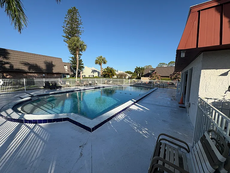 180 Lake Point Ln #180 — Photo 21