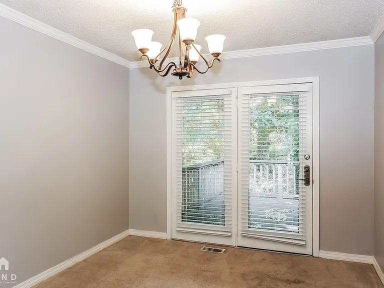 11313 Mountaincrest Dr SE — Photo 8