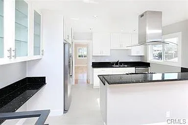 645 Glenneyre St #A — Photo 4