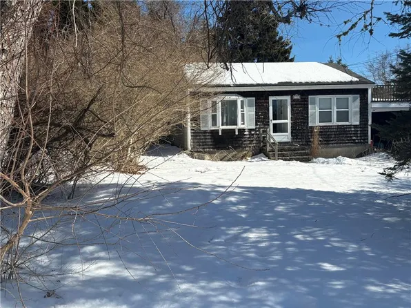 34 Buddington Rd, Charlestown, RI 02813