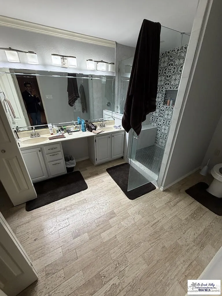 4 bed, 3.5 bath, 3000 sqft, $3,500 — Photo 4