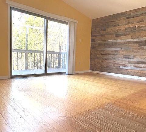 3rd image of 277 Playwicki St