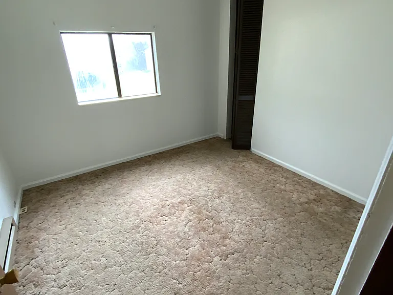 8222 Pipeline Rd E — Photo 10