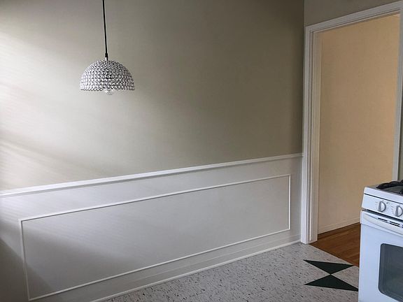 4th image of 1337 Oak St #B