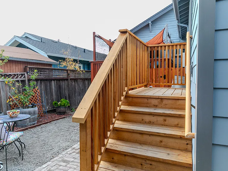 1009 Arlington Ave — Photo 8