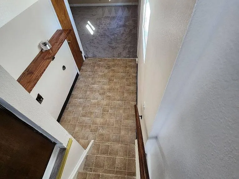 6521 Moreland Ave — Photo 7