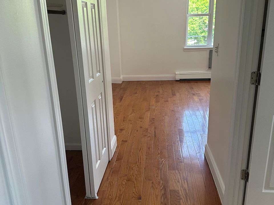 1st image of 1459 Rosedale Ave APT 1