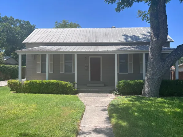 118 E Leona St #A, Uvalde, TX 78801
