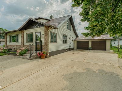 403 1st Ave SW, Steele, ND, 58482