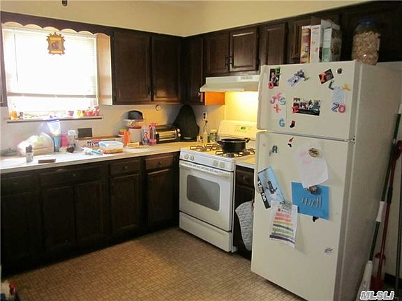 3rd image of 16 Gaffney St