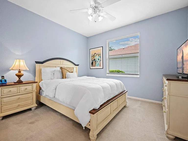 11727 Paradise Cove Ln — Photo 19