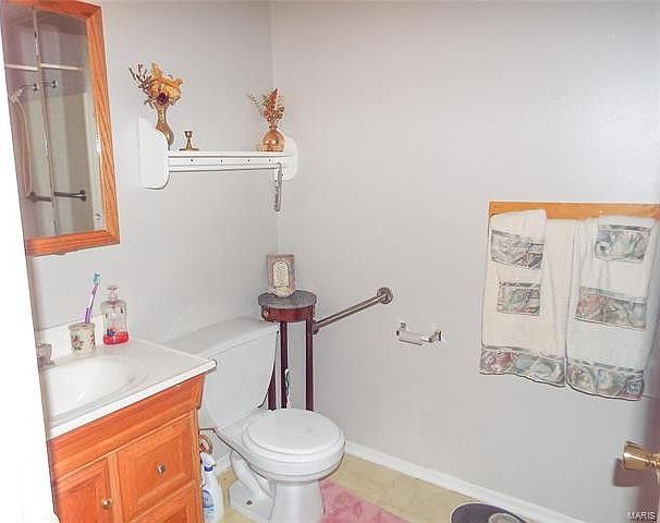 2nd image of 309 N Lincoln Dr #5