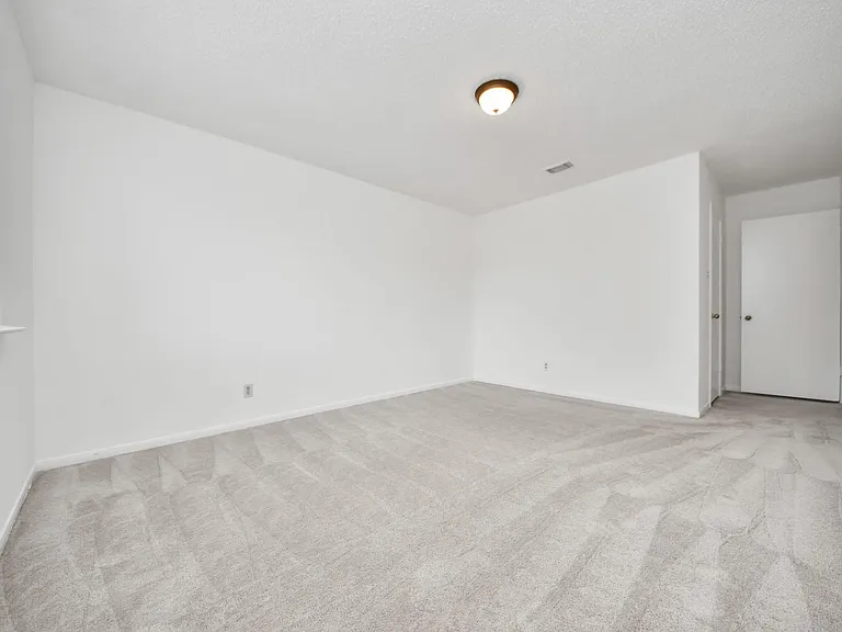 15534 Weldon Dr — Photo 36