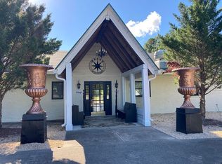 226 Village Green Dr, Callao, VA 22435