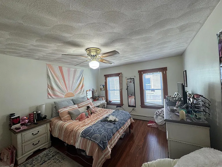 130 Boston Ave — Photo 2