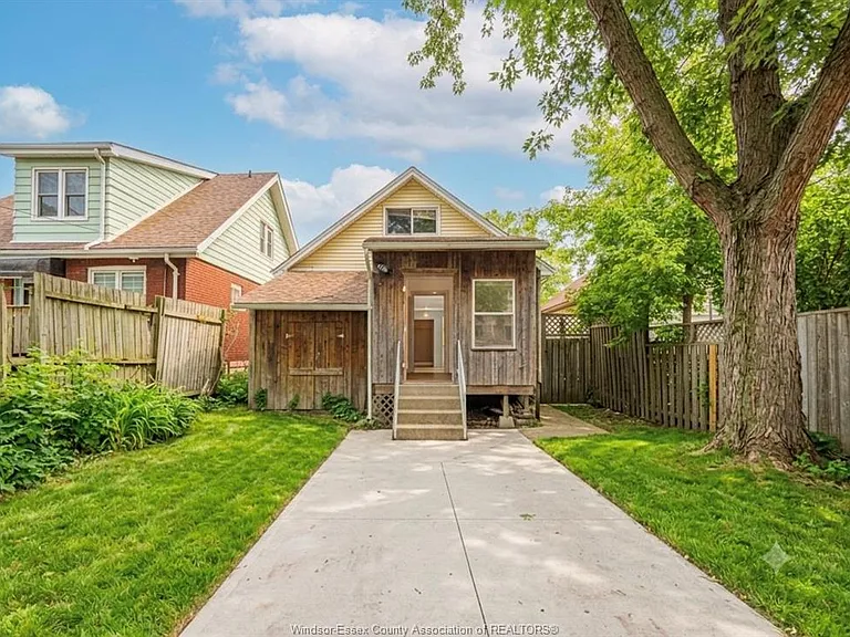 526 Josephine Ave — Photo 16