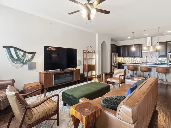 545 Via Amalfi APT 407, Irving, TX 75039