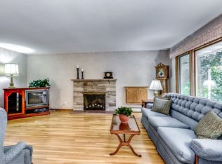 1500 Raleigh Dr, Burnsville, MN 55337