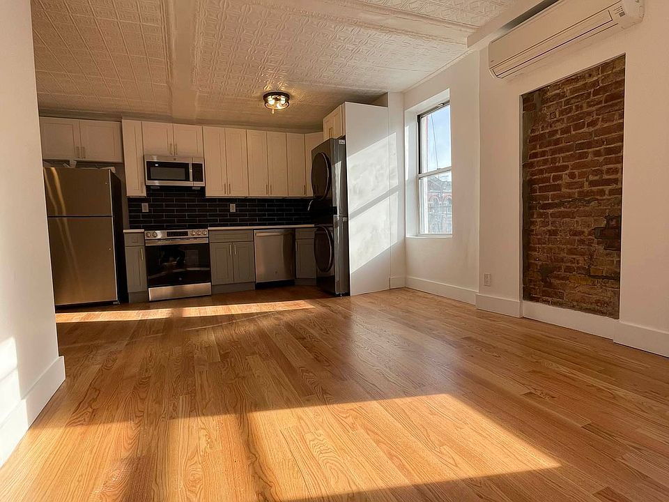 1st image of 179 Graham Ave APT 4R