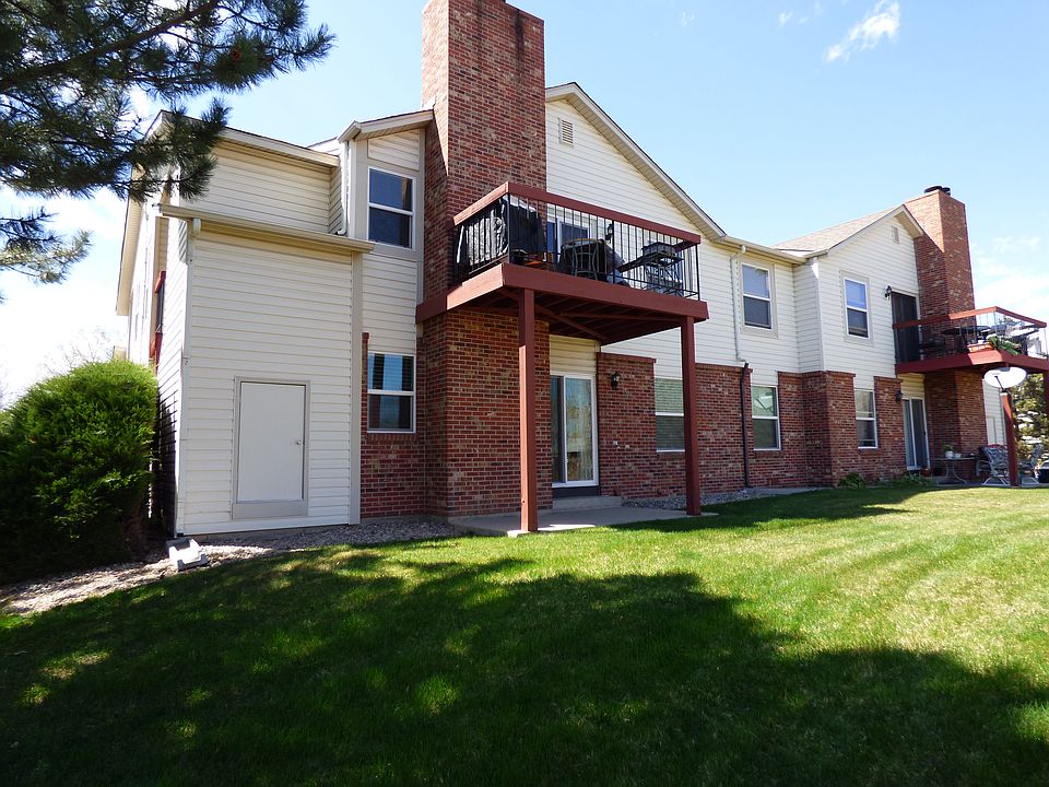 Side view/patio area
