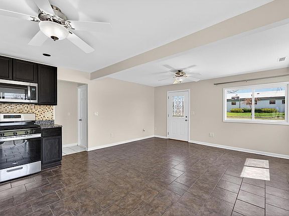 5th image of 2412 Eaton LANE