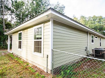 5th image of 5093 NE 140th Ct