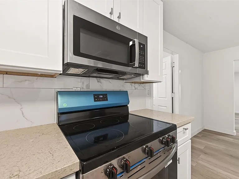 815 Brooks Ave — Photo 22