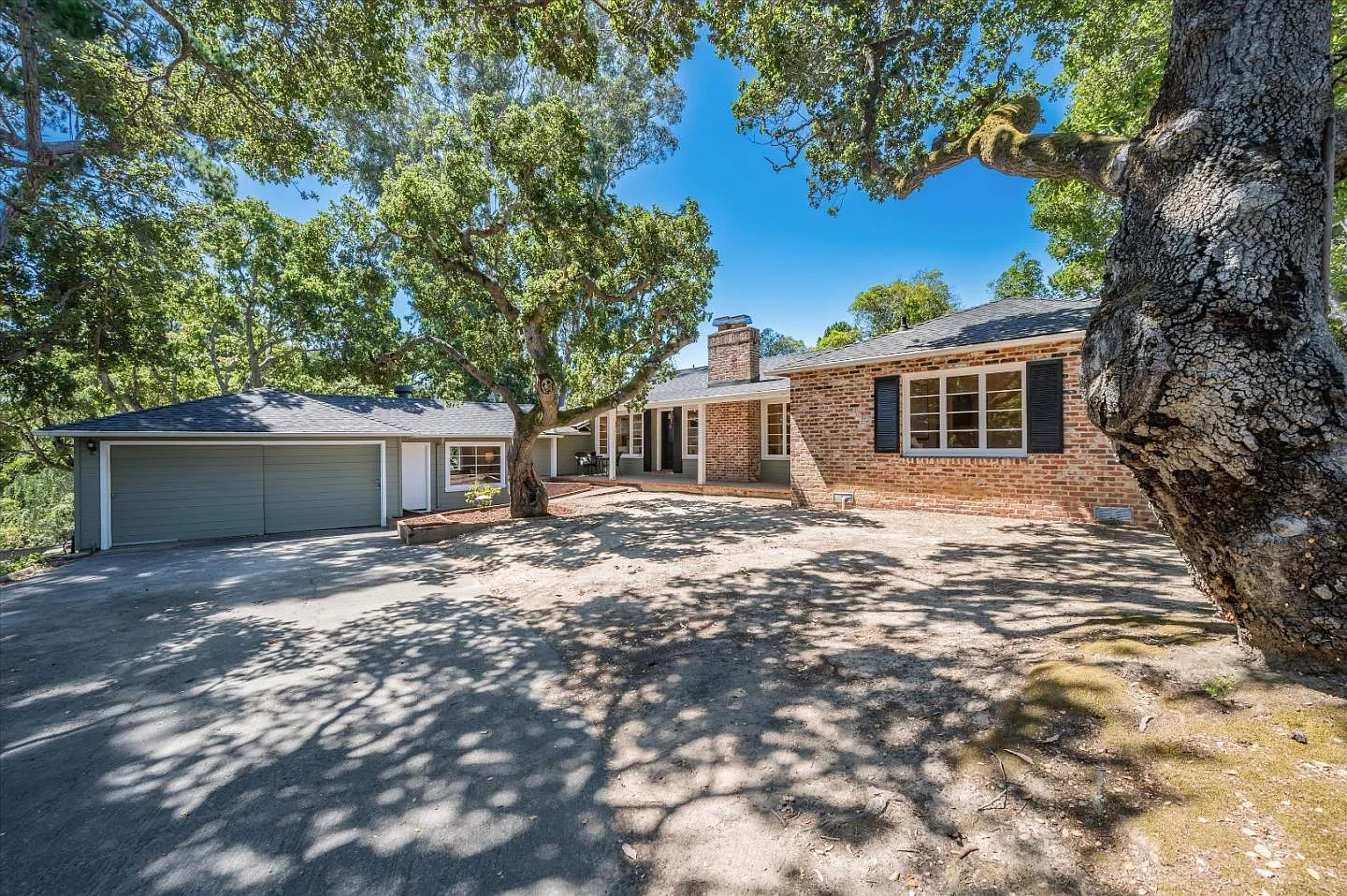 146 La Mesa Dr photo 1