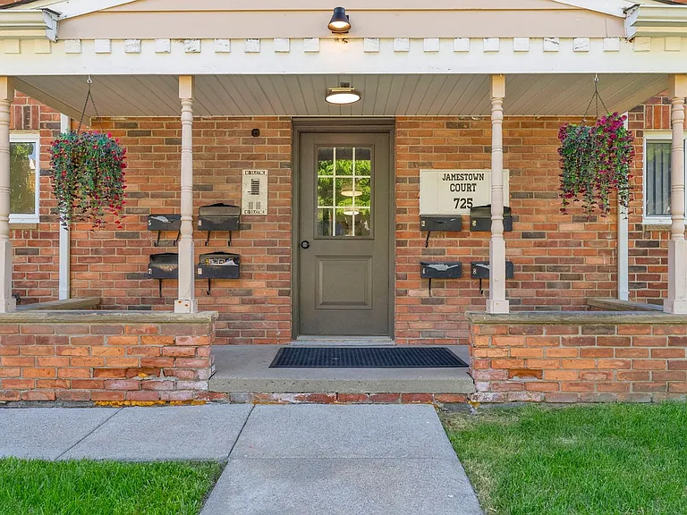 725 Coolidge St — Photo 11