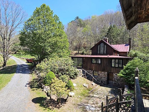 4th image of 1287 Dry Branch Rd