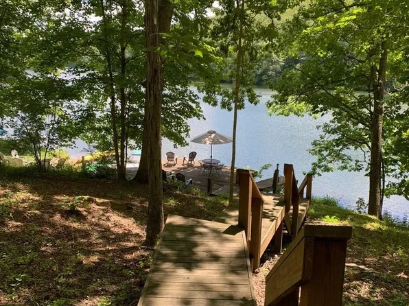 4251 Somerset Lake Rd, Nashville, IN 47448