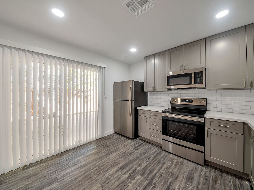2nd image of 217 N Horne #2B-1Ba-750Sqft
