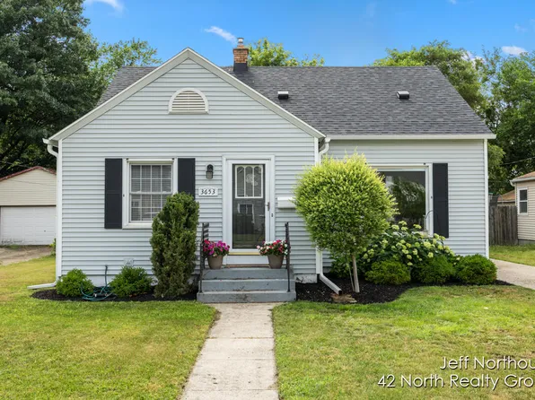 3653 Francis Ave SE, Wyoming, MI 49548