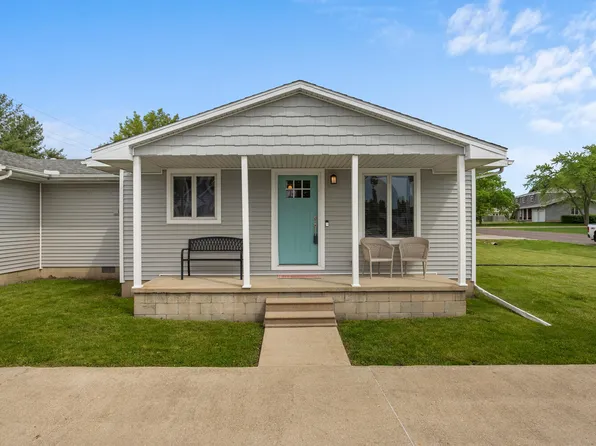 837 N Bell St, Gibson City, IL 60936