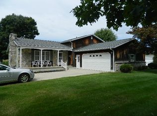 812 N Henry St, Crestline, OH 44827