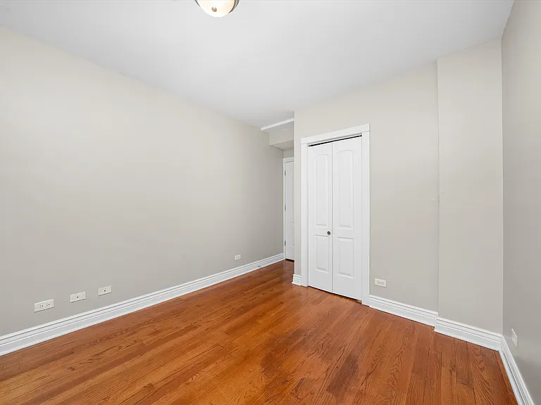 6300 N Rockwell St #B2 — Photo 17