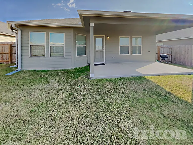 7649 Toledo Bnd — Photo 11