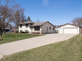 2921 113th Ln NW, Coon Rapids, MN 55433