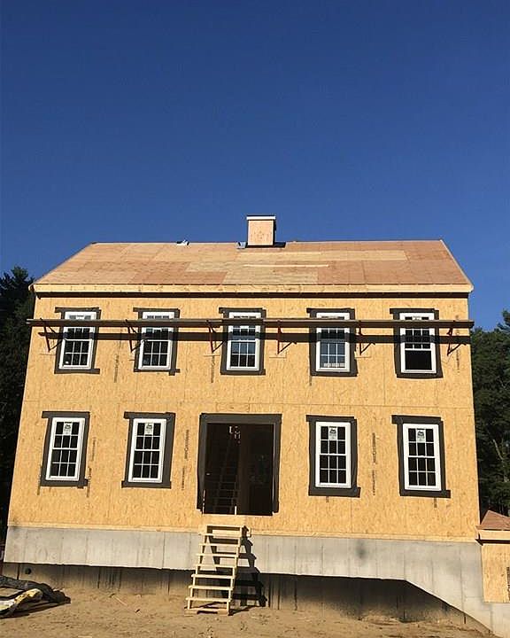 2nd image of 400 Conant St