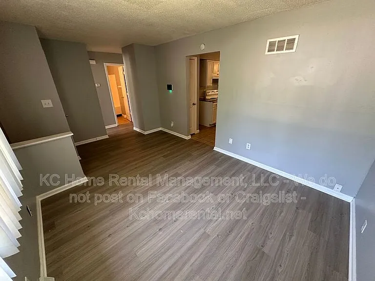 7227 Gilmore Ave — Photo 9