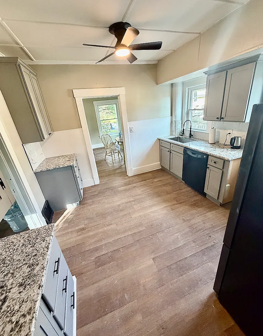 3 bed, 1181 sqft, $1,500 — Photo 2