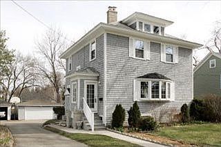 1st image of 220 Creston Ave