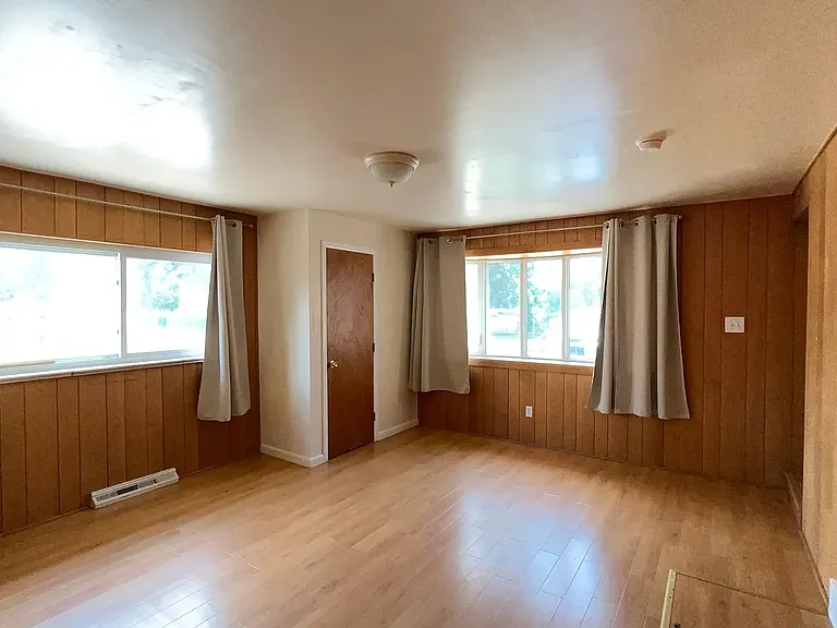 2225 W Ohio Ave — Photo 13