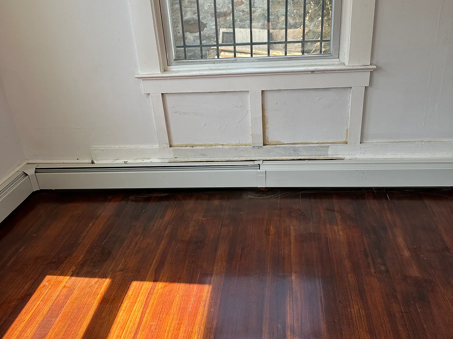 4 bed, 1948 sqft, $5,224 — Photo 4